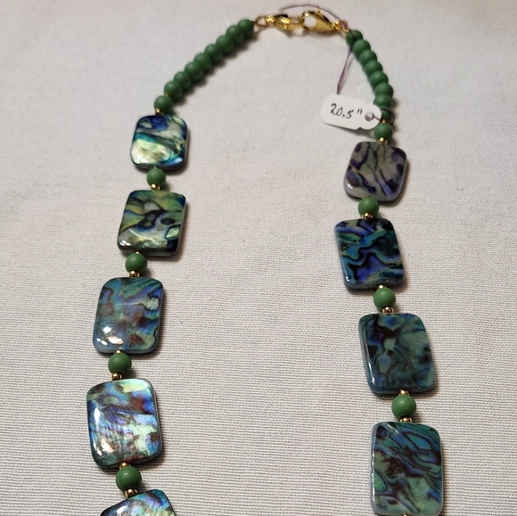 Hand Crafted Green and Blue Beaded Necklace Set Necklace Pierced Earrings - Picture 7 of 8